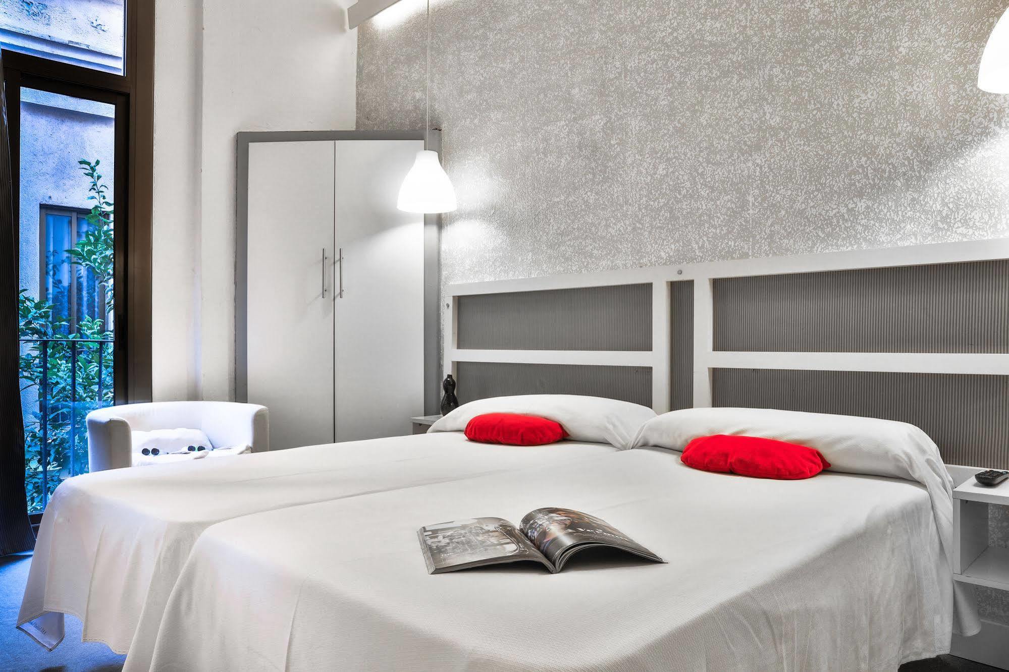 Hotel Palermo Barcelona Bagian luar foto