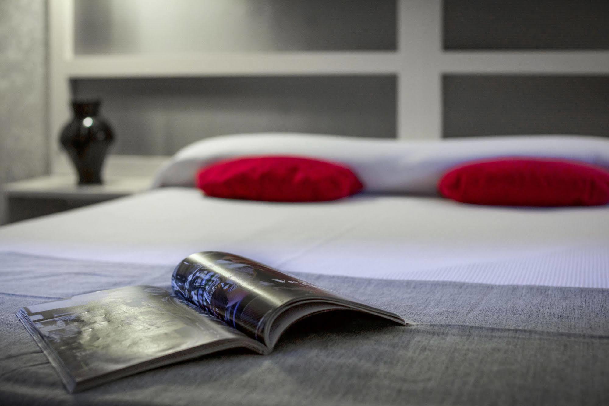 Hotel Palermo Barcelona Bagian luar foto