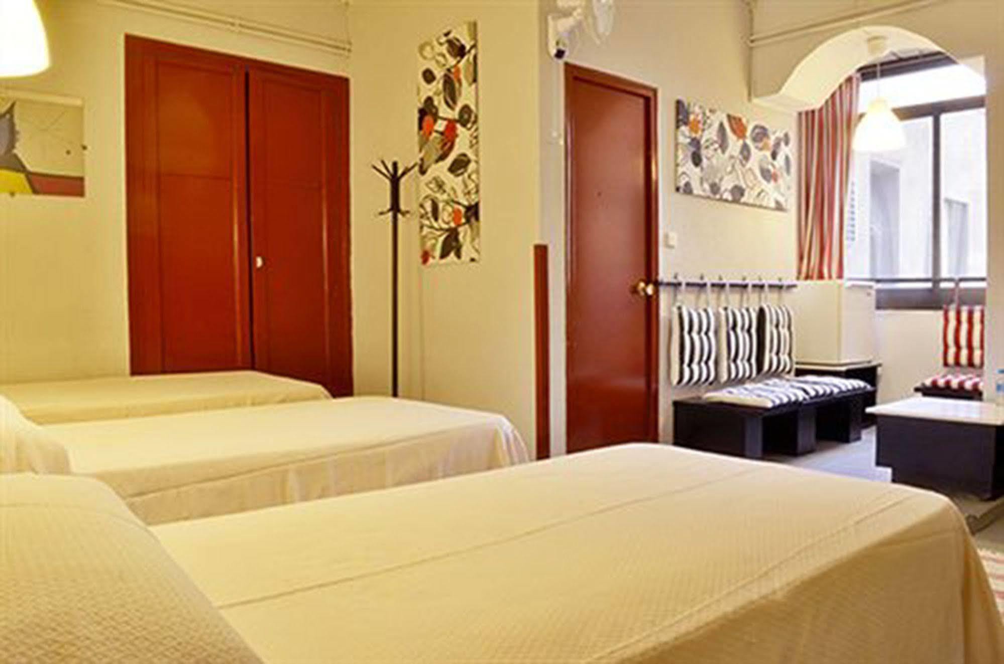 Hotel Palermo Barcelona Bagian luar foto