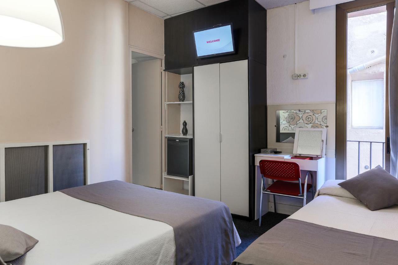 Hotel Palermo Barcelona Bagian luar foto